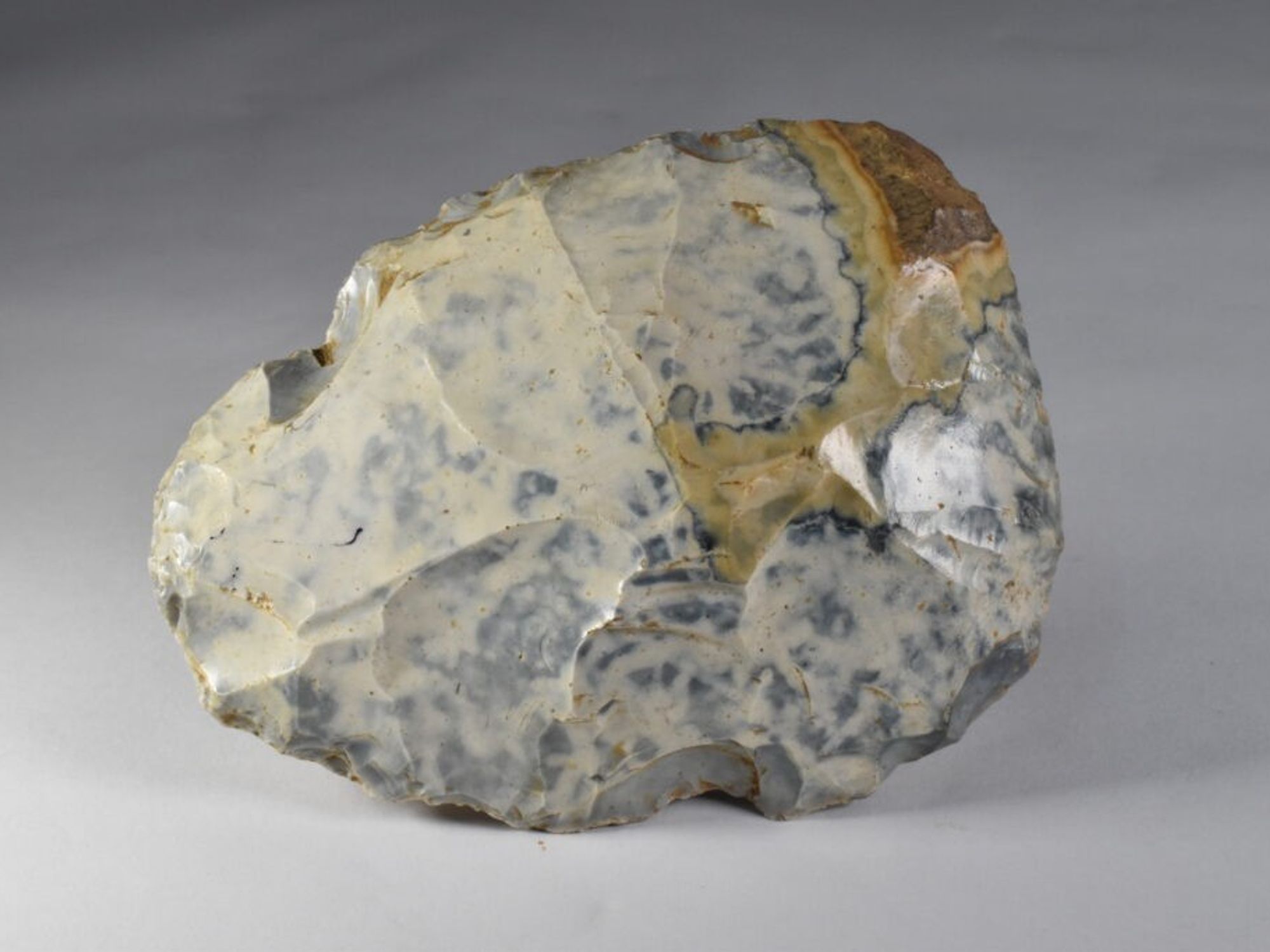 Handaxe