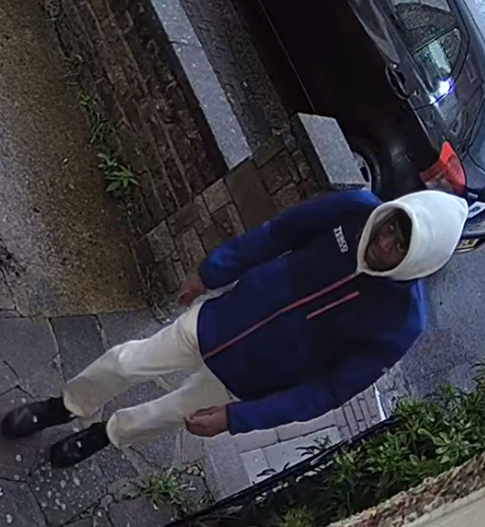 Handout photo dated 15/11/22 issued by the Metropolitan Police of one of two males they are trying to trace after they forced entrance into the home of a woman in south west London. She was forced into the kitchen at knifepoint by one of the males, who demanded money before they both fled. Issue date: Thursday November 17, 2022.