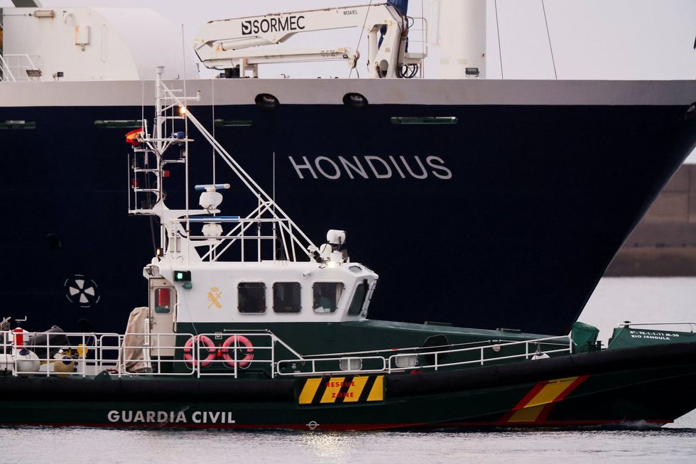Navio infectado por hantavírus na costa de Tenerife