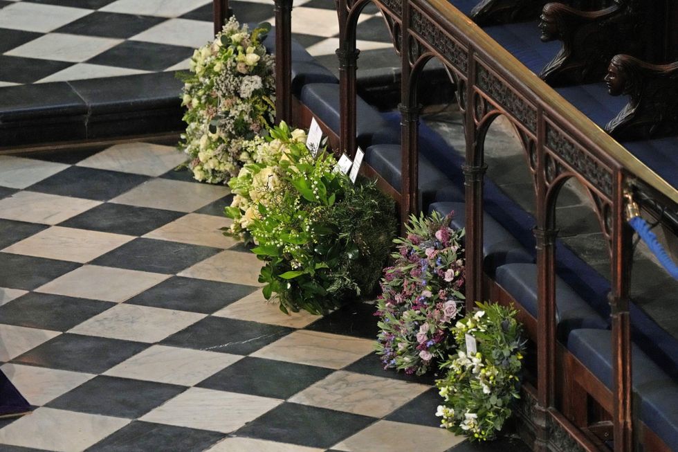 Harry and Meghan\u2019s wreath