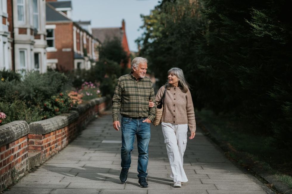 HEALTHY SENIOR COUPLE