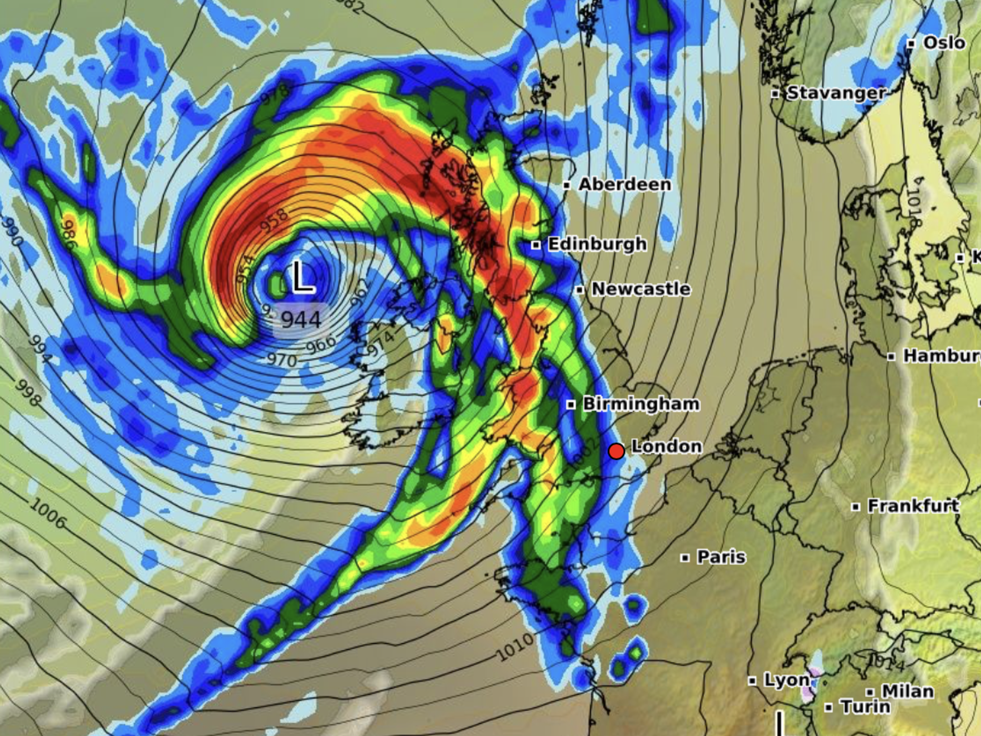 Heavy rain heads into the north