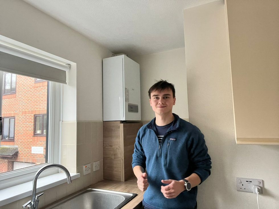 Henry Bishop em sua cozinha