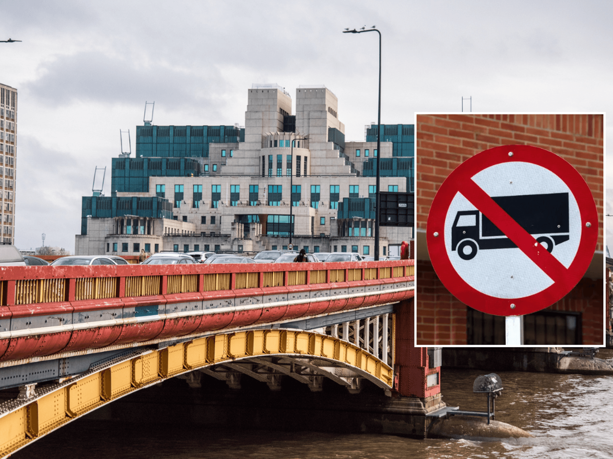 HGV ban sign and Vauxhall Bridge