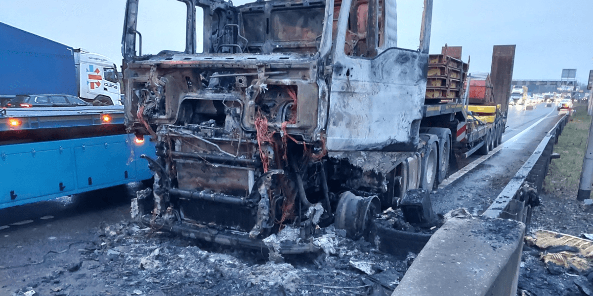 Motorists to face hours of delays on major motorway as HGV fire causes severe disruptions Motorists to face hours of delays on major motorway as HGV fire causes severe disruptions