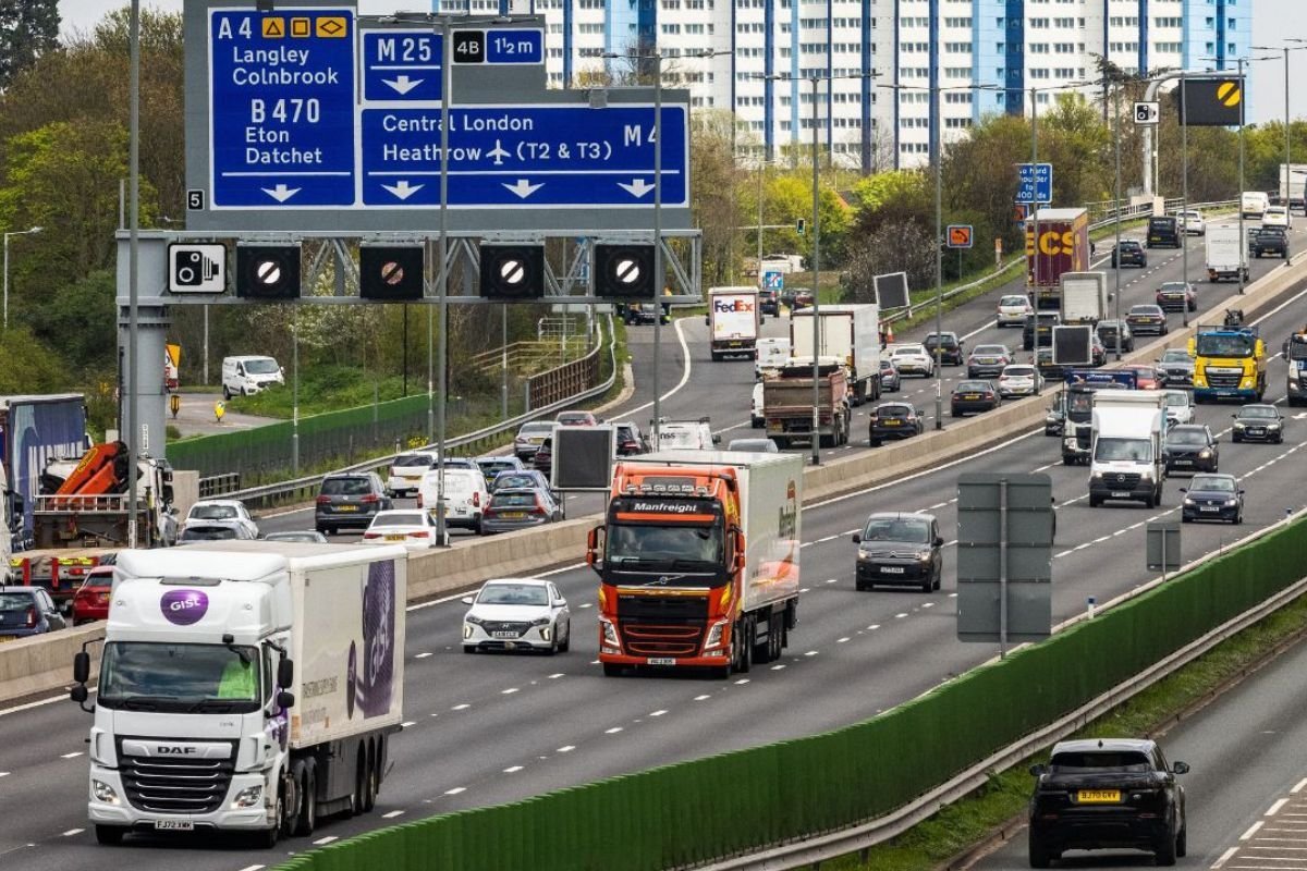 HGVs driving down a busy motorway