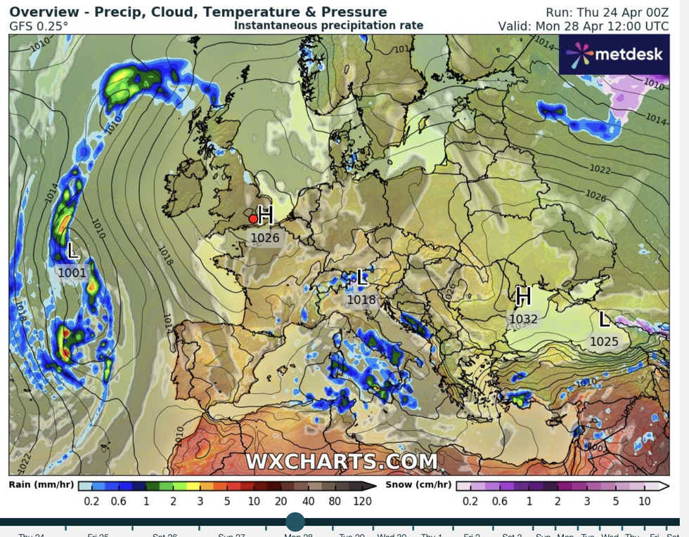 High pressure builds over the UK