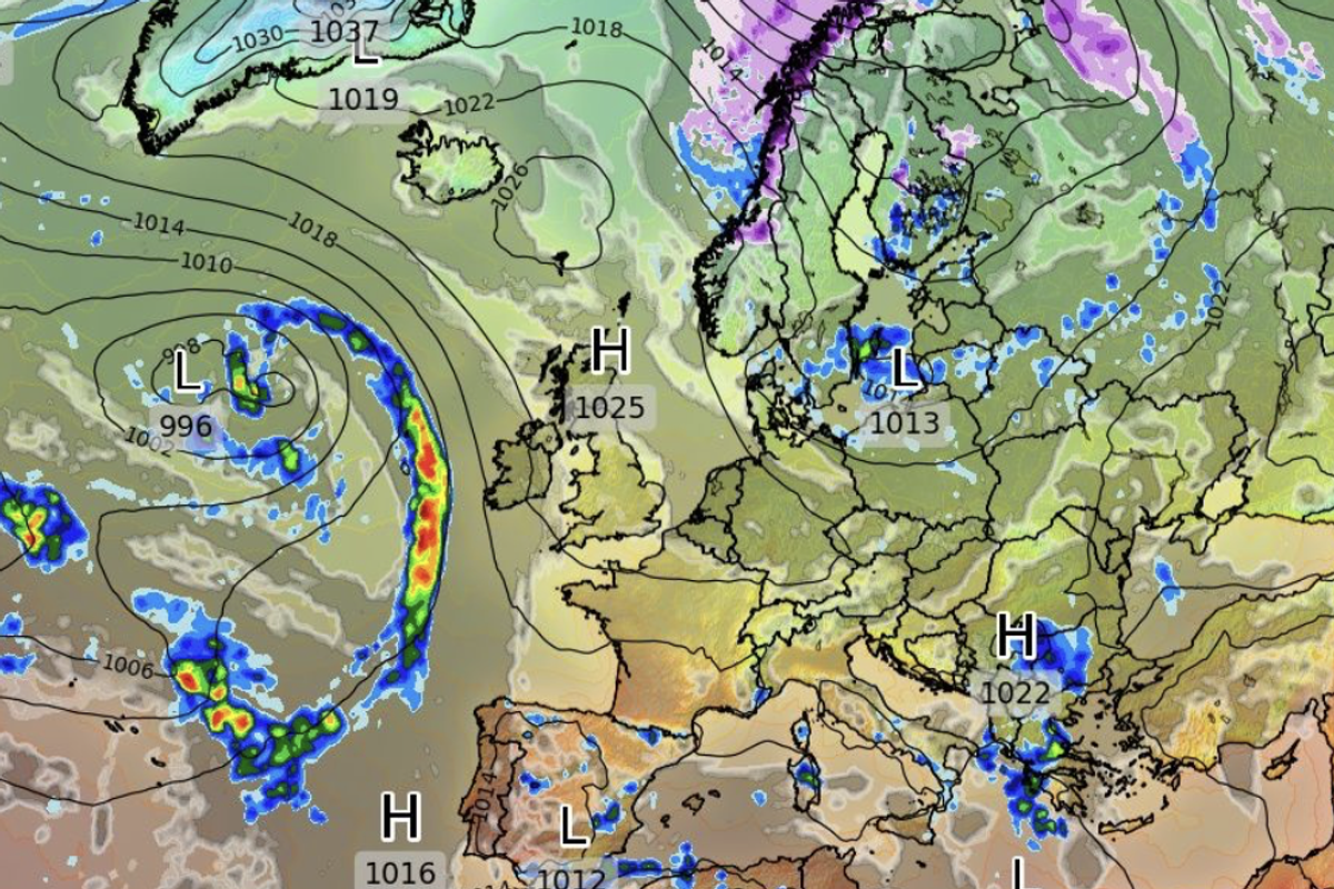 High pressure keeps the storms at bay
