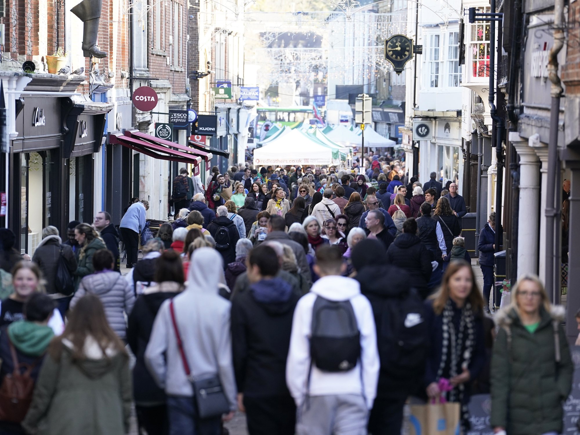 high street shoppers