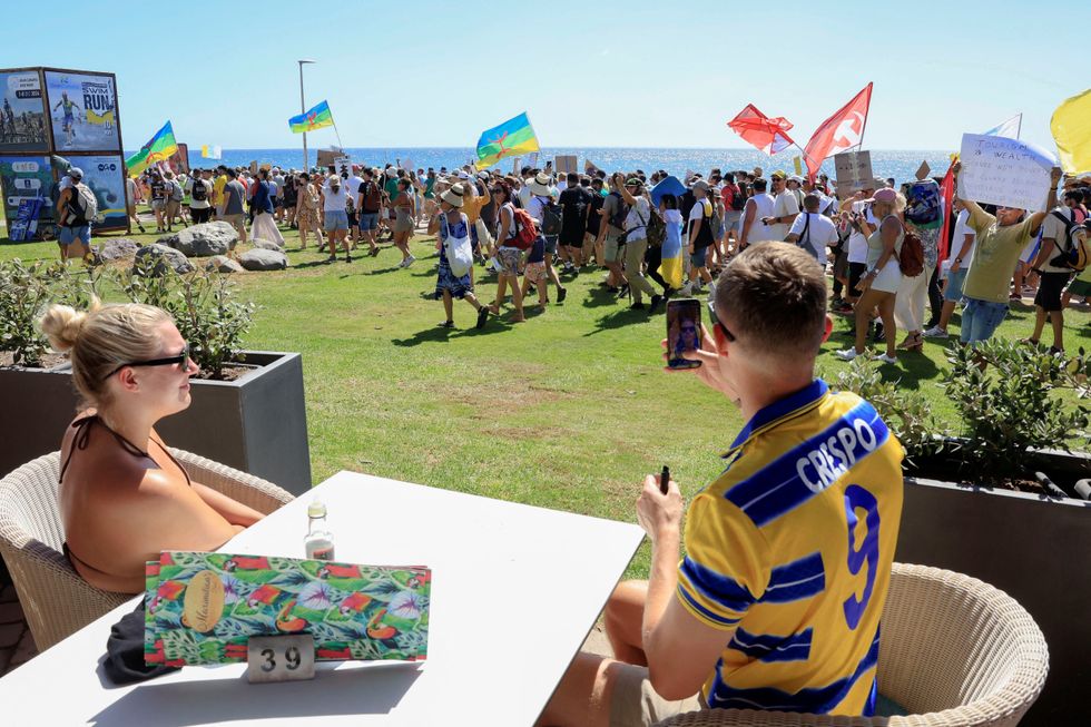 Ve Španělsku vybuchují turisté, kteří protestují protesty proti turistům