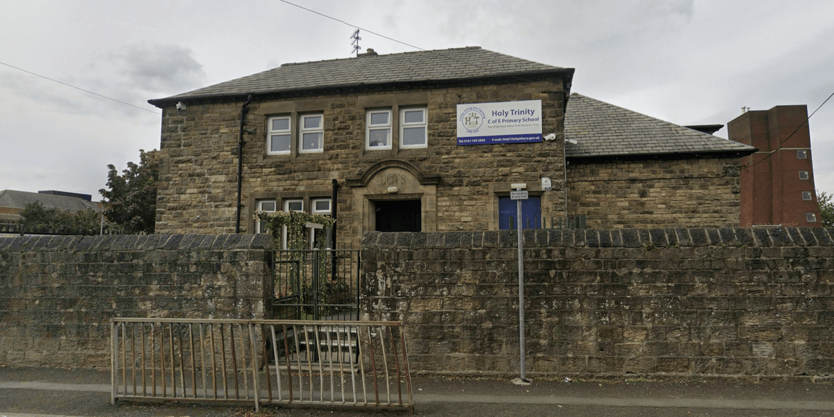 Primary school on lockdown as police seal off street and pupils told to ‘stay away’ Primary school on lockdown as police seal off street and pupils told to ‘stay away’