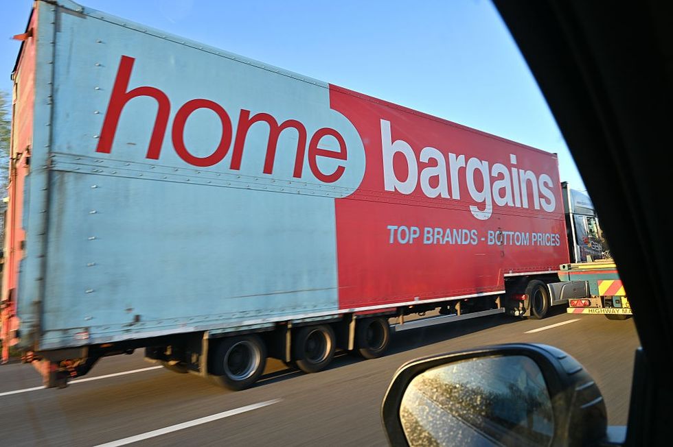Home Bargains lorry