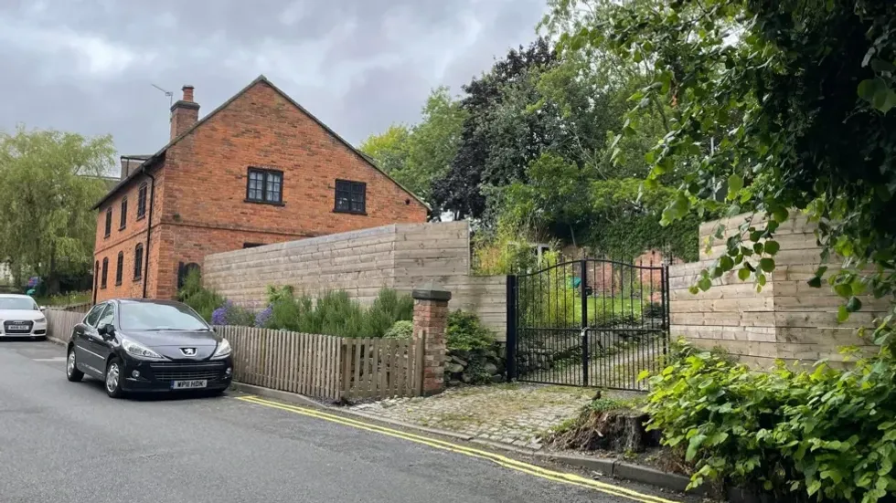 Homeowner ordered to demolish 2m fence put up without planning permission