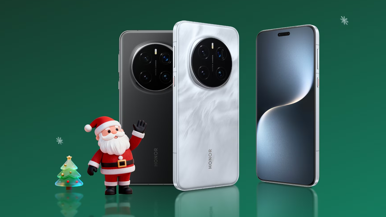 HONOR Magic7 Pro placed in front of Christmas promotion background