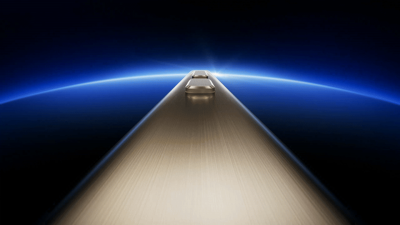 Honor Magic8 Pro in sunrise gold