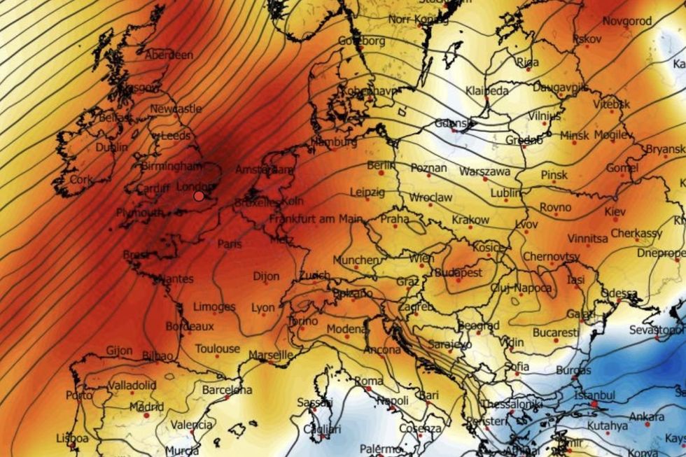 Hopes of festive flurries are fading with Britons to reach for t-shirts next week as thermometers bubble to 15C