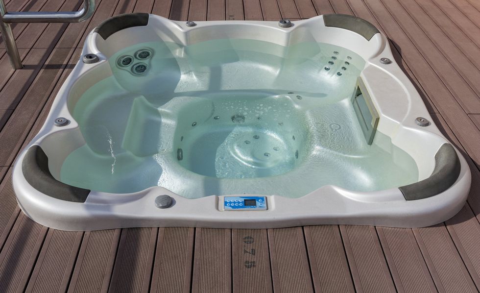 Hot tub