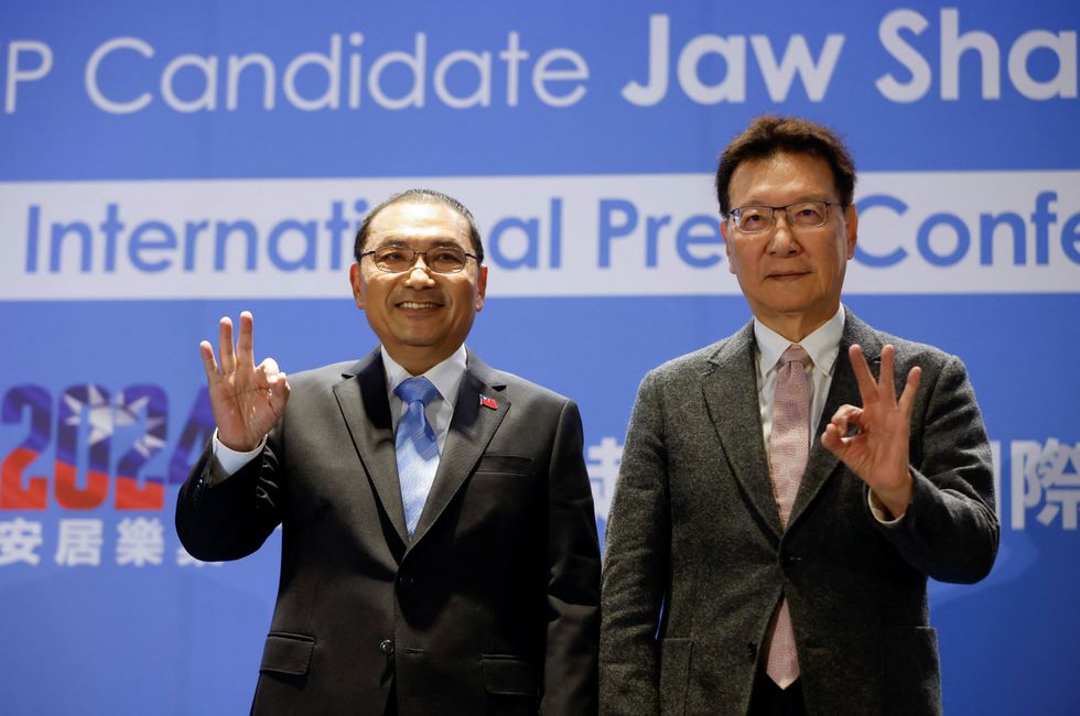 Hou Yu-ih and Jaw Shaw-Kong
