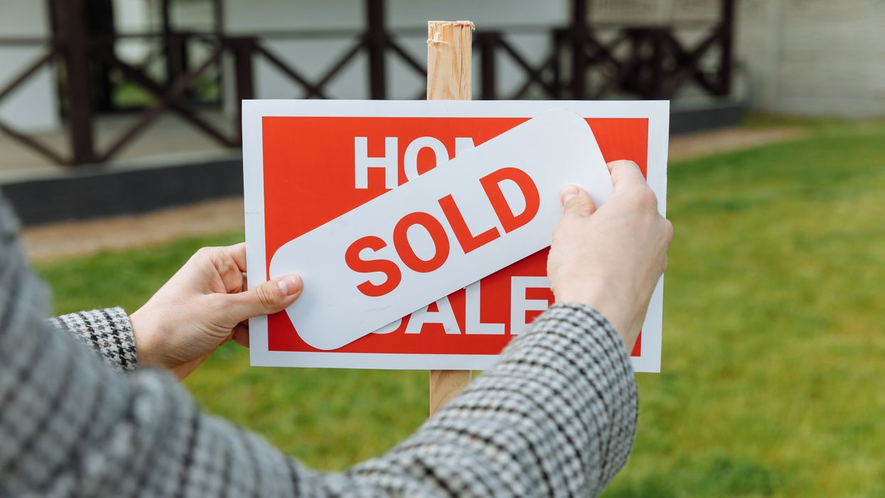 House sold sign
