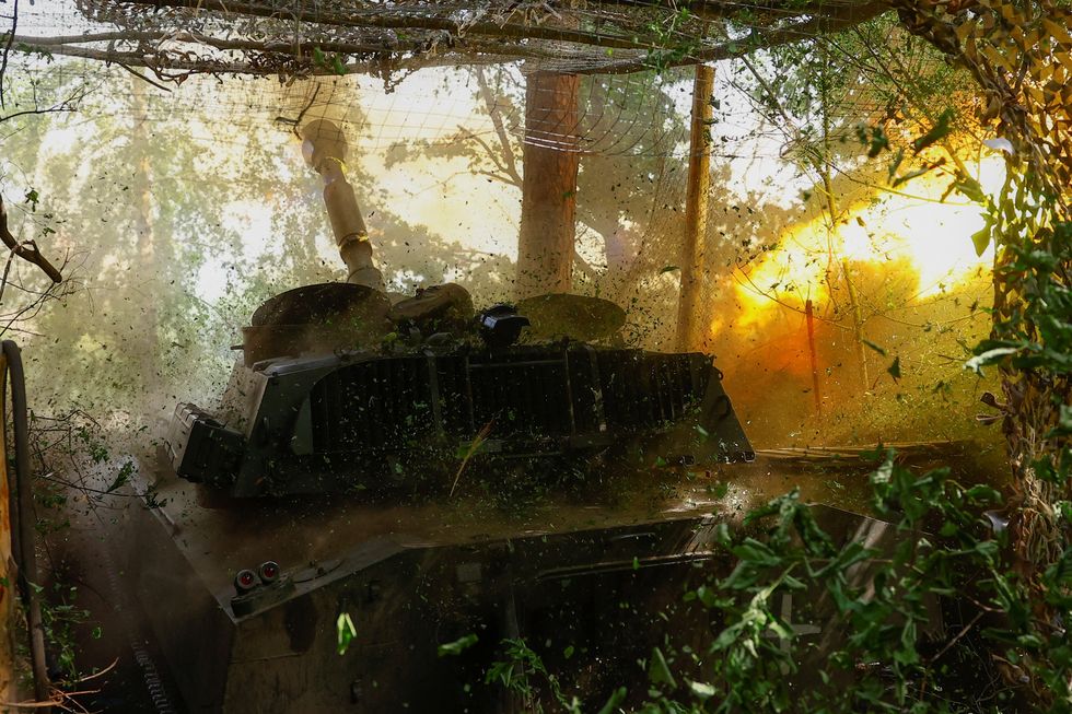 Howitzer firing in Ukraine