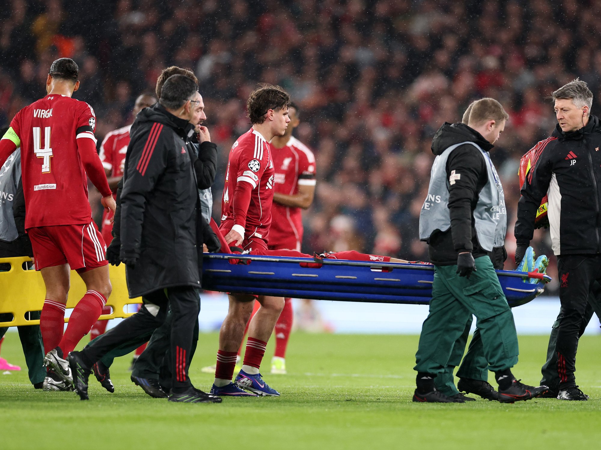 Liverpool star stretchered off after concerning injury as PSG Champions League clash delayed