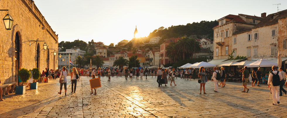 Hvar town square