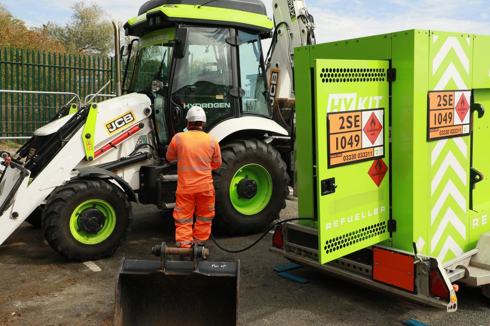 Hydrogen-powered excavator