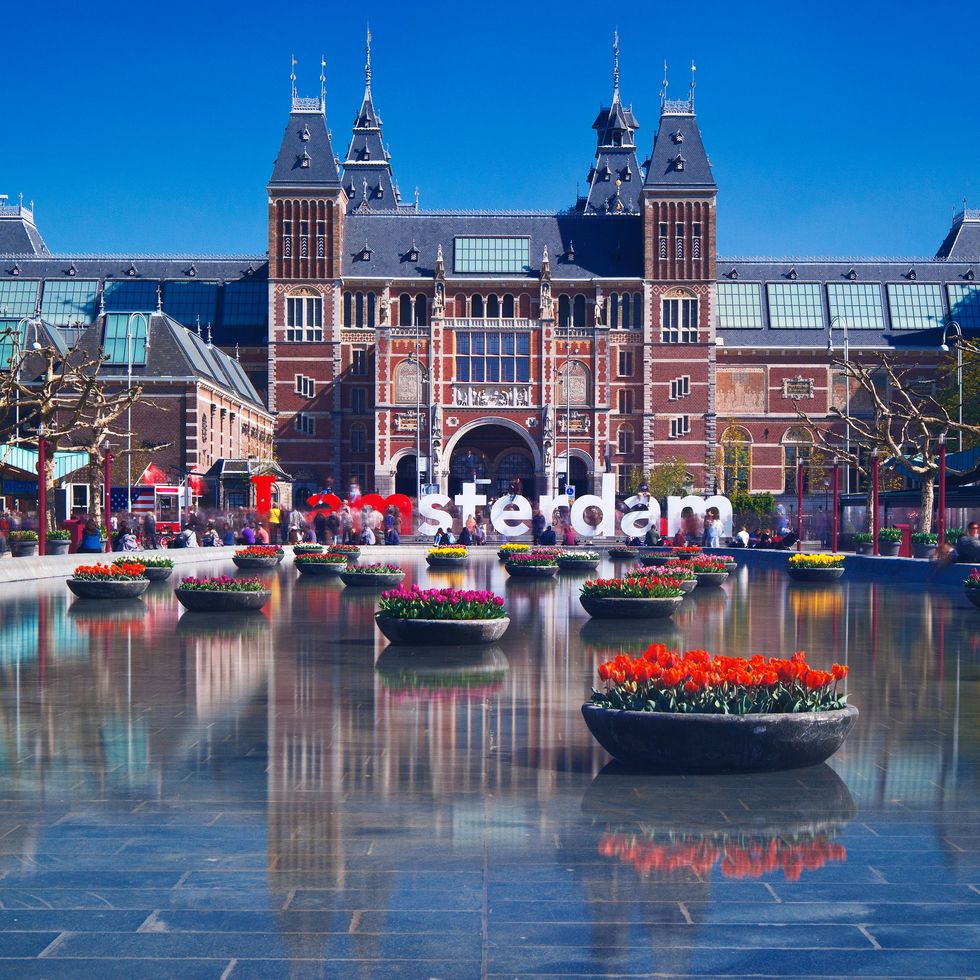 'I amsterdam' sign outside the Rijksmuseum