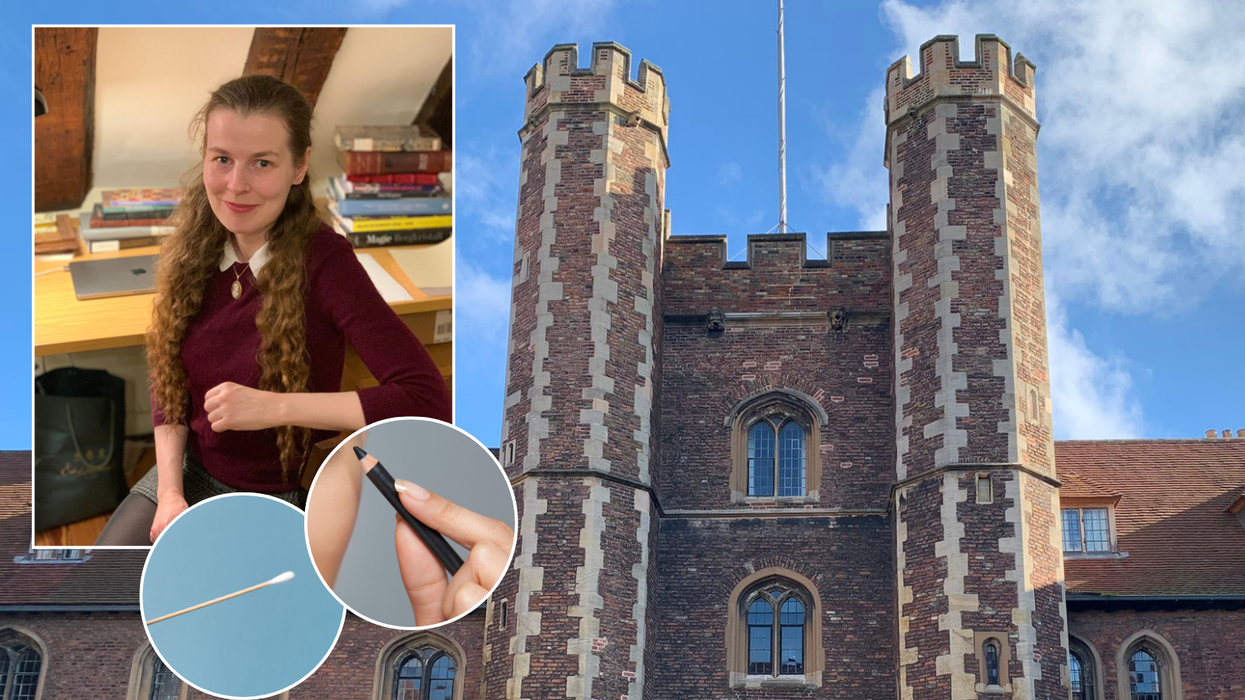 Ilko/Cotton bud/Eyeliner/Queen's College Cambridge