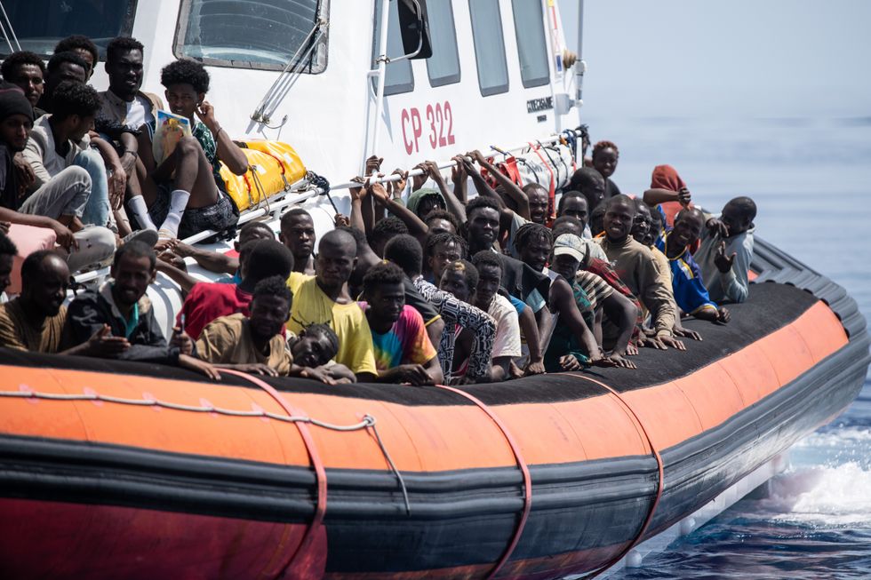 Migrantes ilegais no Mediterrâneo