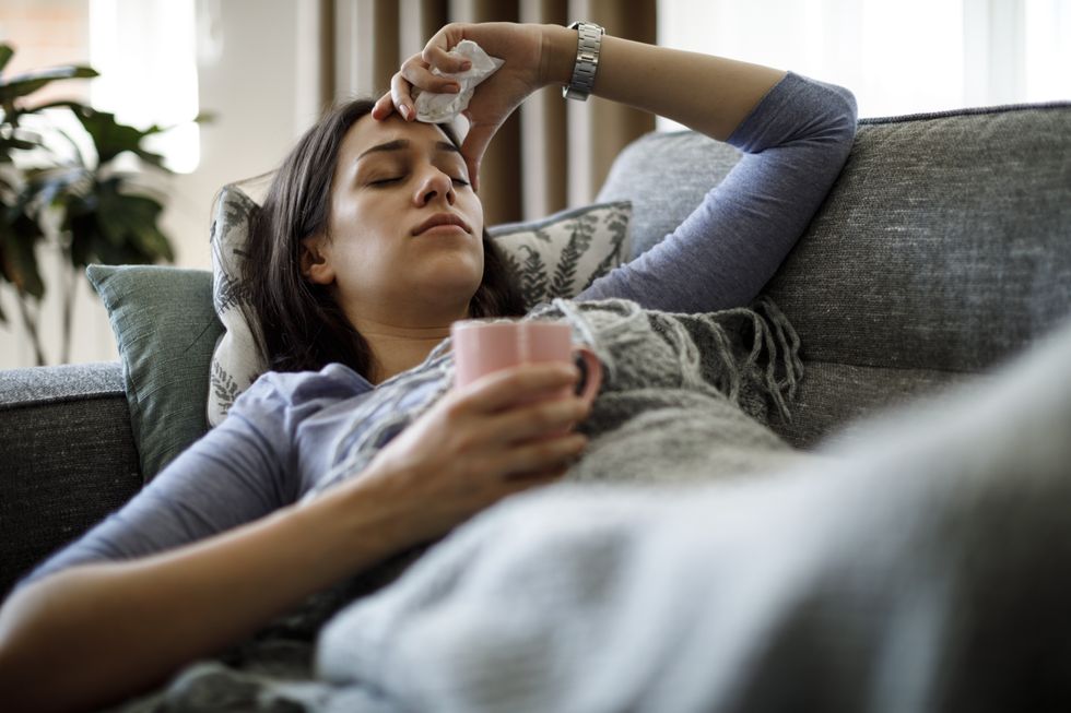 Hospitals bring back masks to protect against “quademic” as flu wave “peaks in 10 days”

 Aitrend