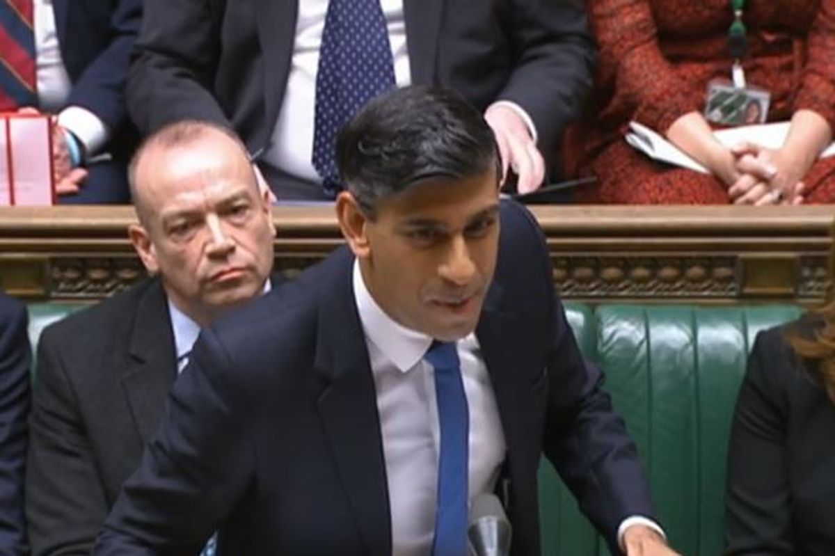 'WHERE ARE THEY?!' Rishi Sunak dodges questions after LOSING illegal migrants