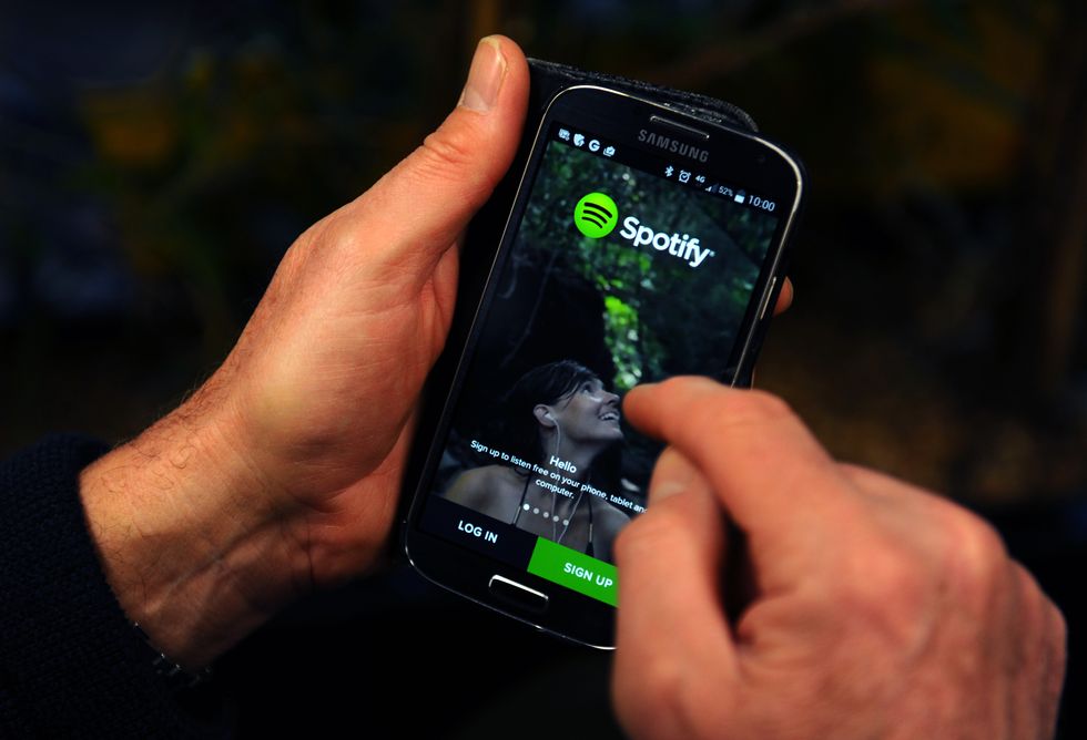 Spotify expects three million new premium subscribers to open 2022 after Joe Rogan controversy