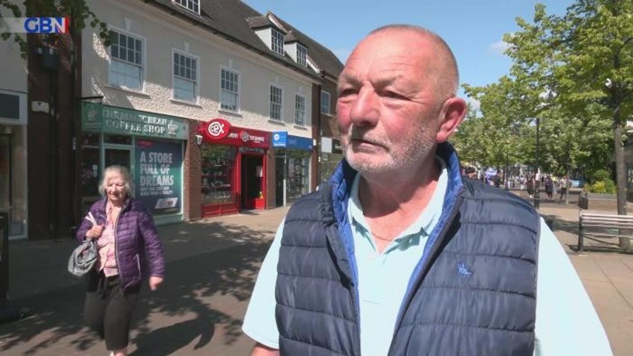 'They don't care!' Furious Britons blast MPs for ignoring voters after sharp migration rise