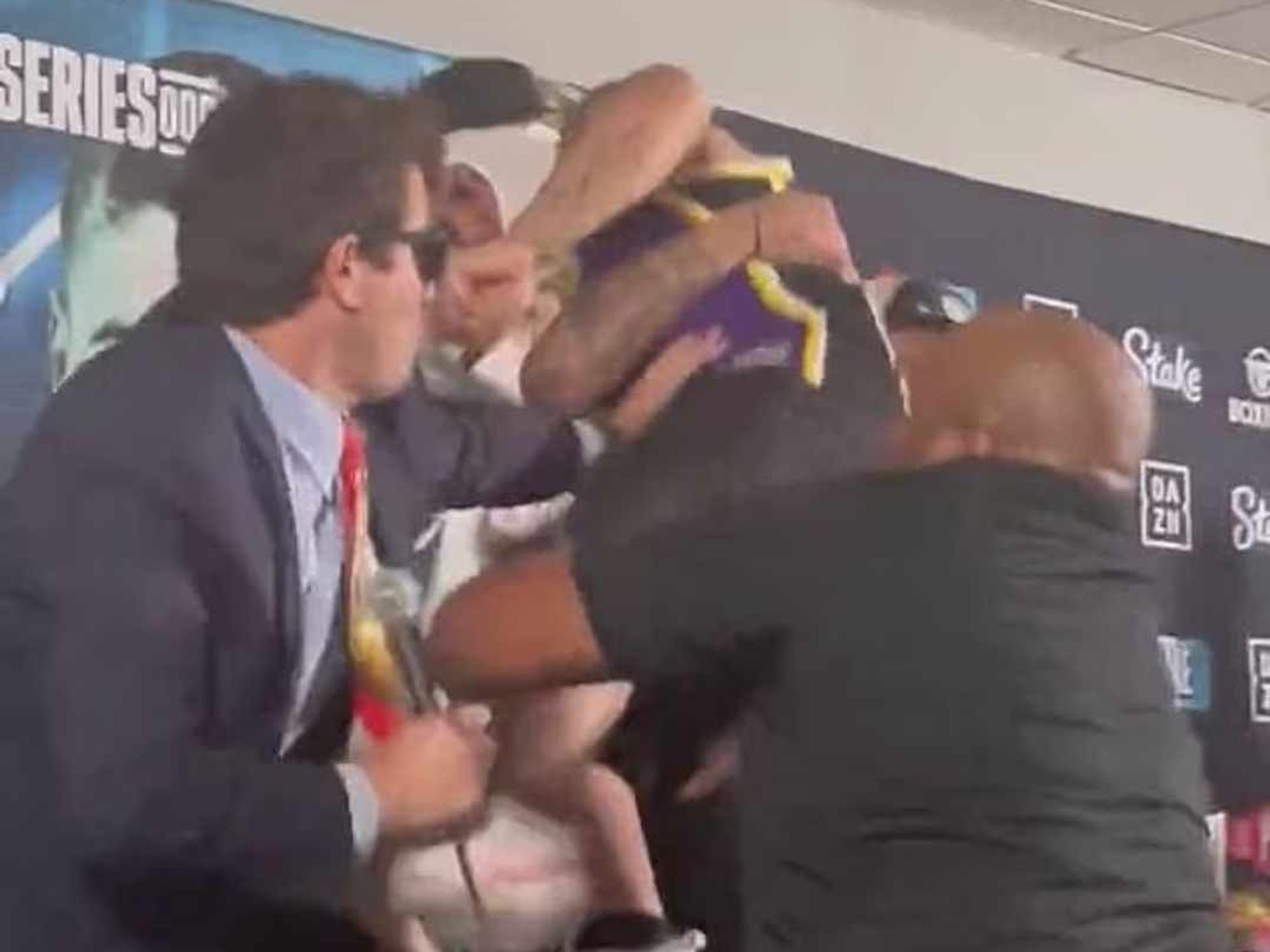 YouTube boxer has fight cancelled after throwing 'hotdogs' at Muslim opponent