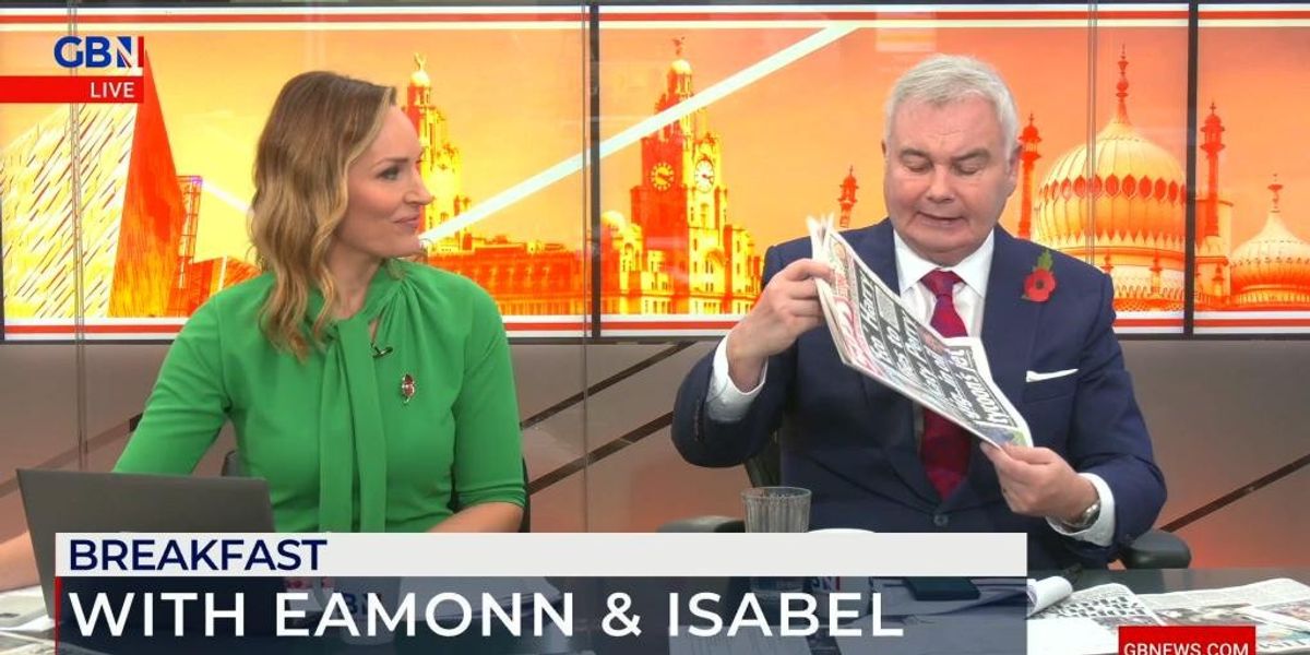 NextImg:Eamonn Holmes slams Meghan and Harry for taking a private jet