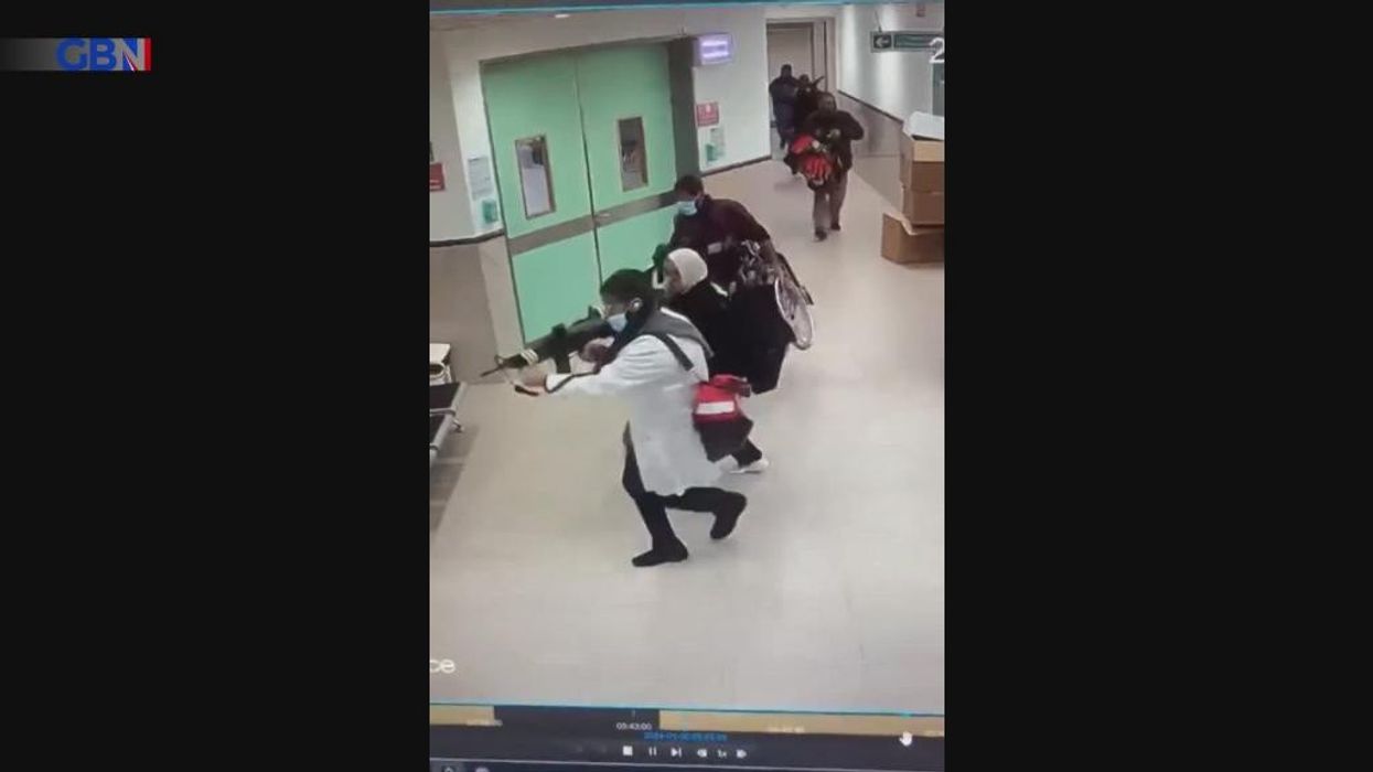 WATCH: Israeli soldiers in disguise raid West Bank hospital to kill three 'Hamas terrorists'