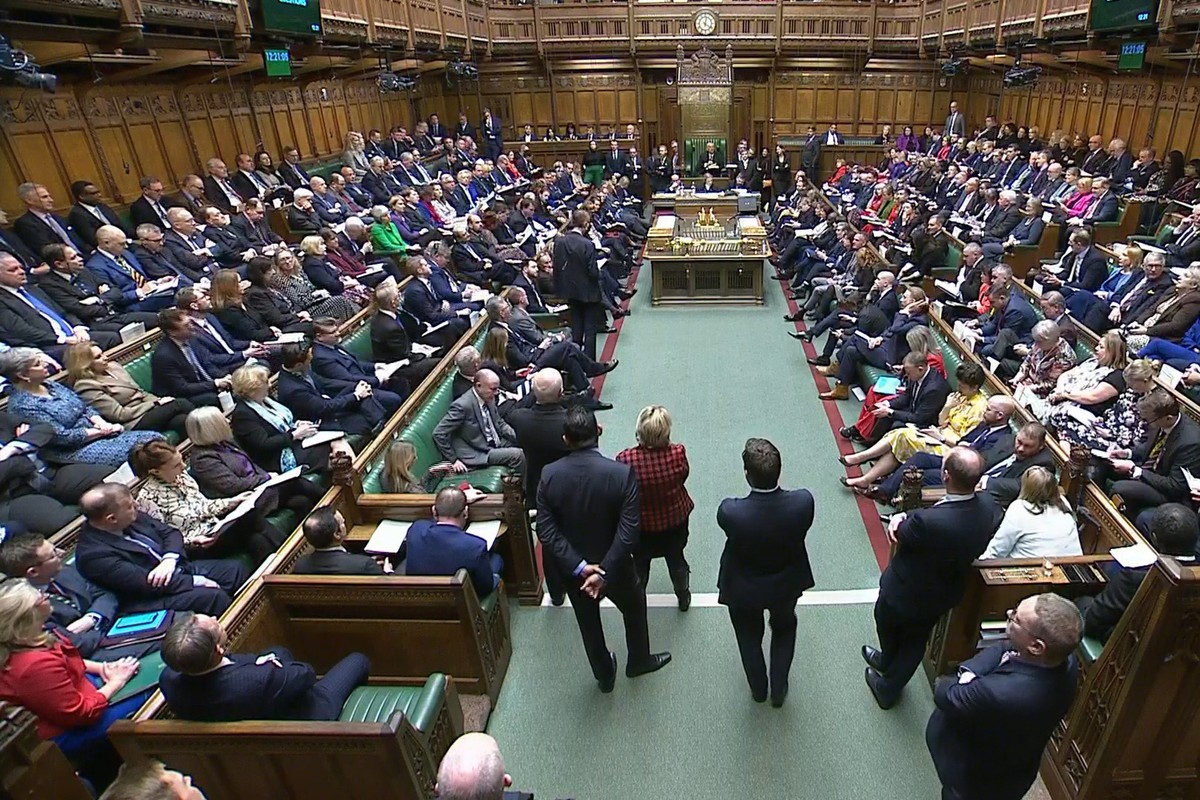 'MPs should NOT accept intimidation and we must learn to disagree ...