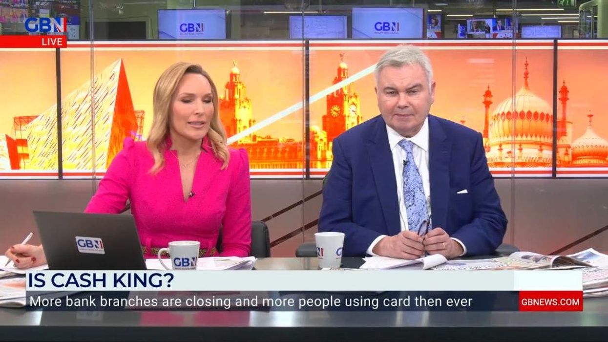 WATCH: Eamonn Holmes says he has 'given up' on cash