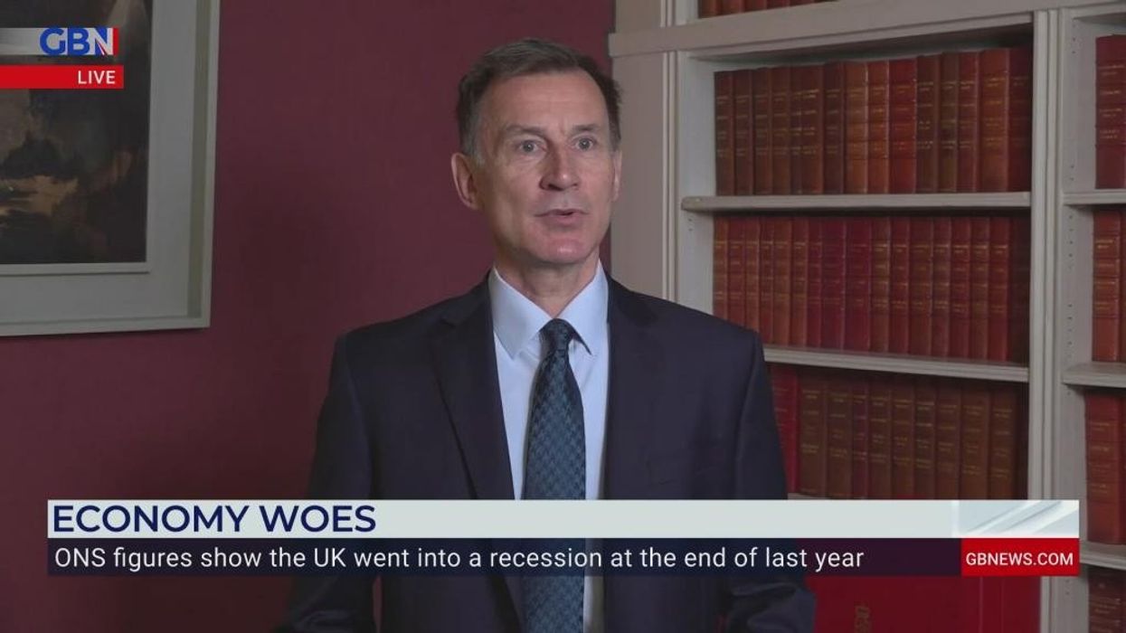 Jeremy Hunt warns of Labour 'hammerblow' as new economy figures are released