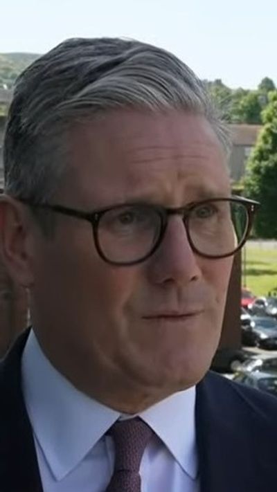 Sir Keir Starmer bottles it to Diane Abbott as Labour leader says party veteran CAN stand to be Labour MP