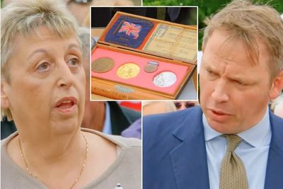 BBC Antiques Roadshow expert makes stern demand to guest over treatment of historic Olympics memorabilia