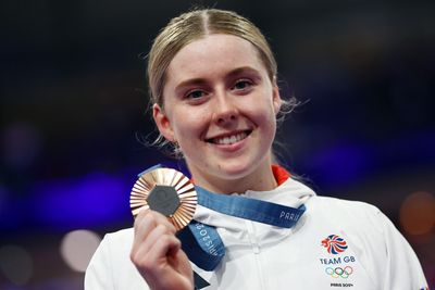 Emma Finucane gives emotional speech after making British history with third medal at Paris Olympics