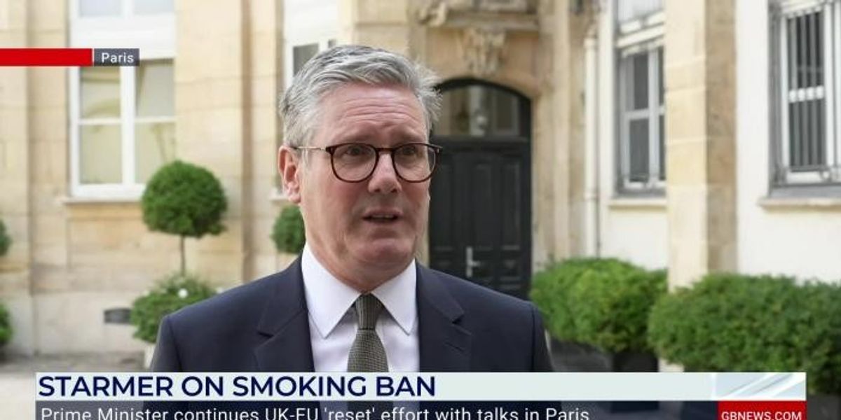 NextImg:Sir Keir Starmer defends outdoor smoking ban to tackle 'burden on the NHS'
