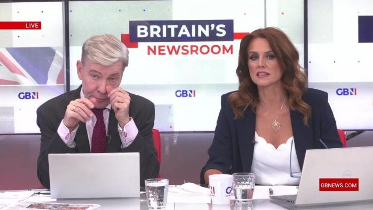 Nigel Farage warns of 'tobacco black market' in UK after Starmer smoking ban