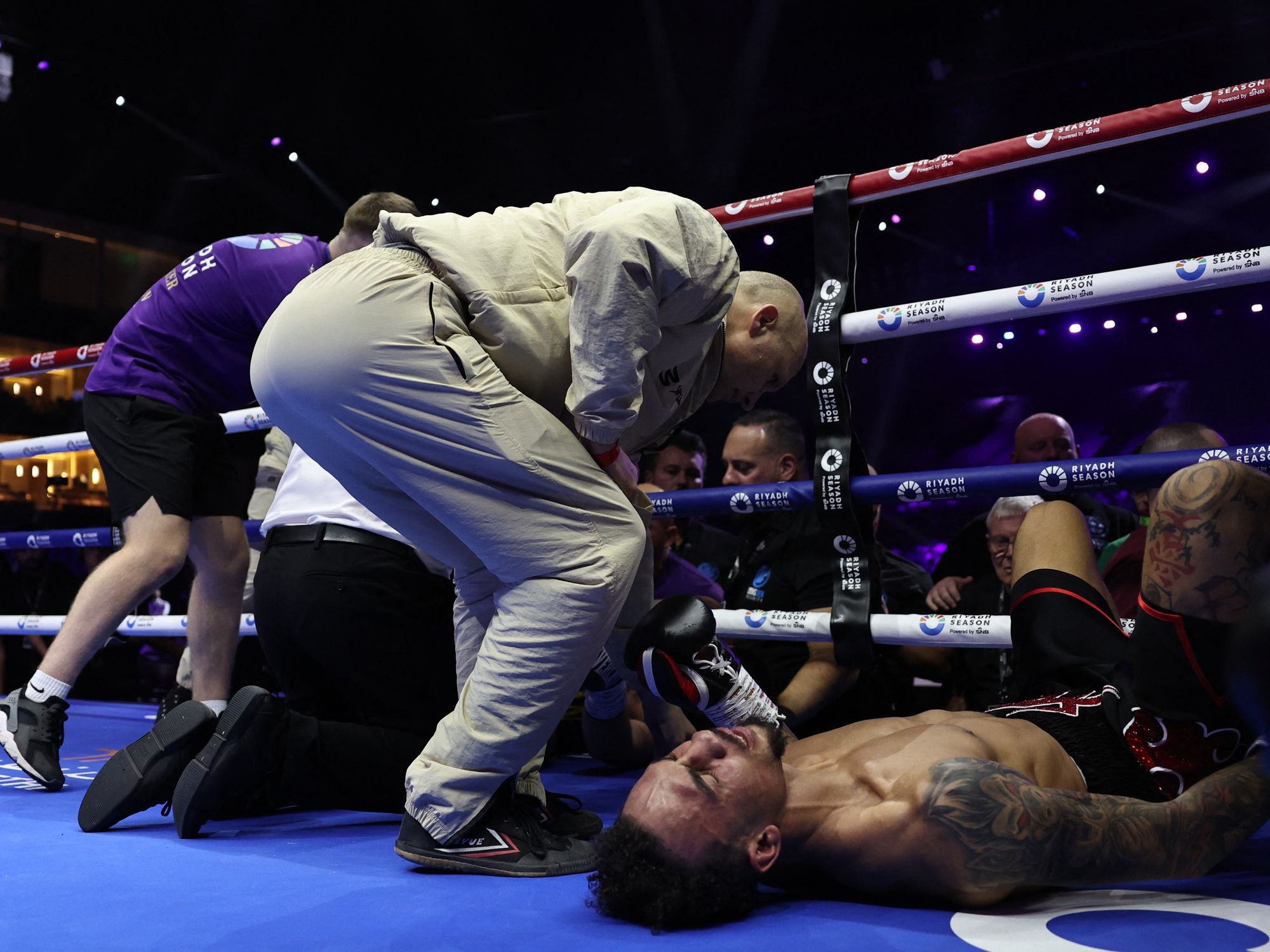 Ben Whittaker ordered to show proof of injury after falling over top rope in bizarre boxing incident