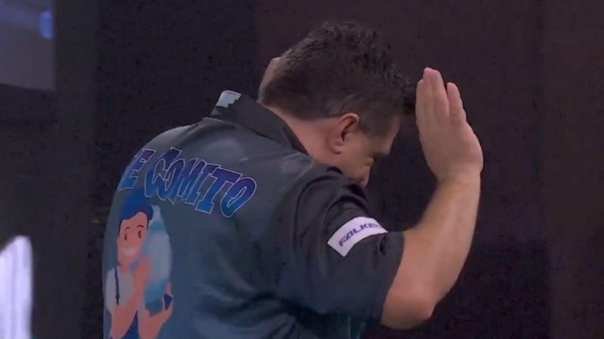 Darts star heavily booed after disappointing Ally Pally crowd on opening night of World Championship