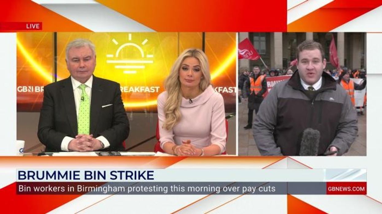 WATCH: Birmingham refuse workers protest against council pay cuts