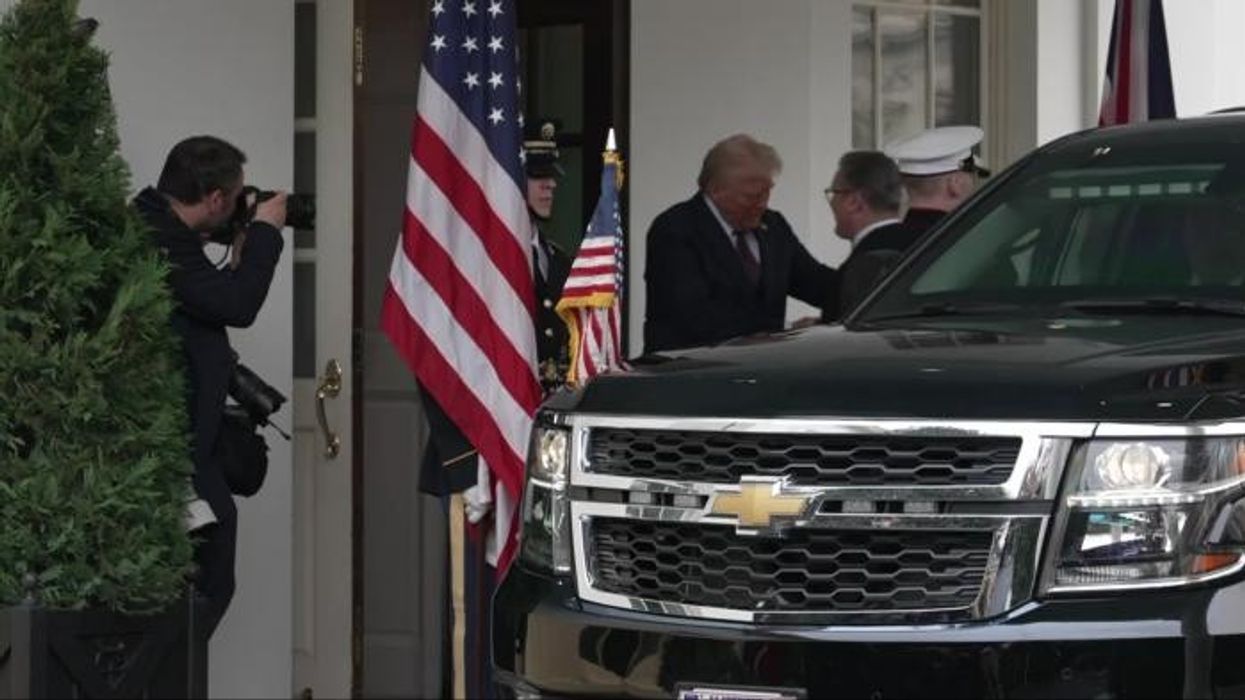 WATCH: Donald Trump greets Keir Starmer outside the White House ahead of key meeting