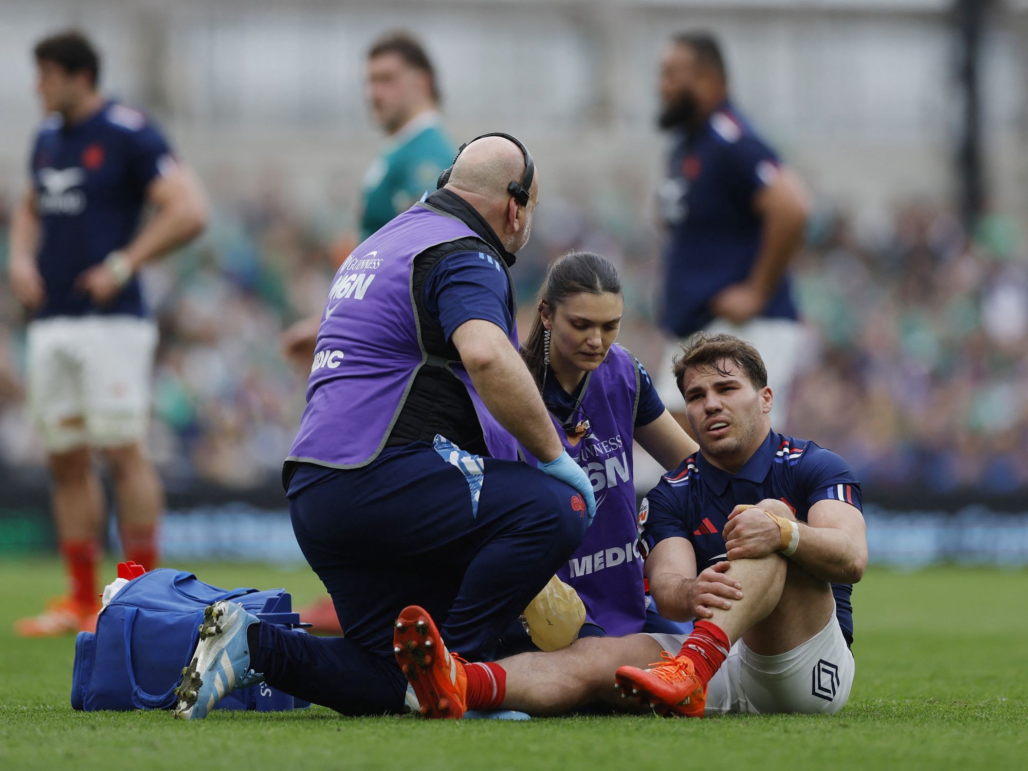 Antoine Dupont injury: France star faces significant spell out as head coach fumes at Irish players